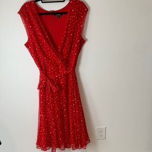 Roz & Ali midi dress Red Star Print cross. Bodice lined 20w. NWOT